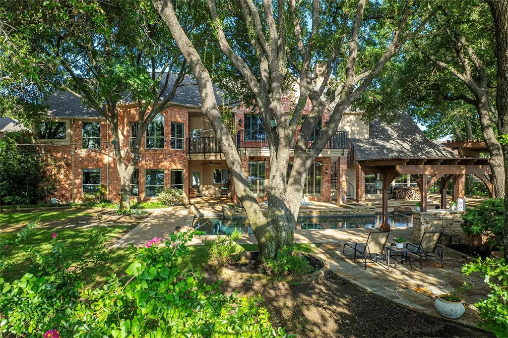2721 Shoal Creek Cir, Plano, TX 75093 2721 Shoal Creek Cir, Plano, TX 75093