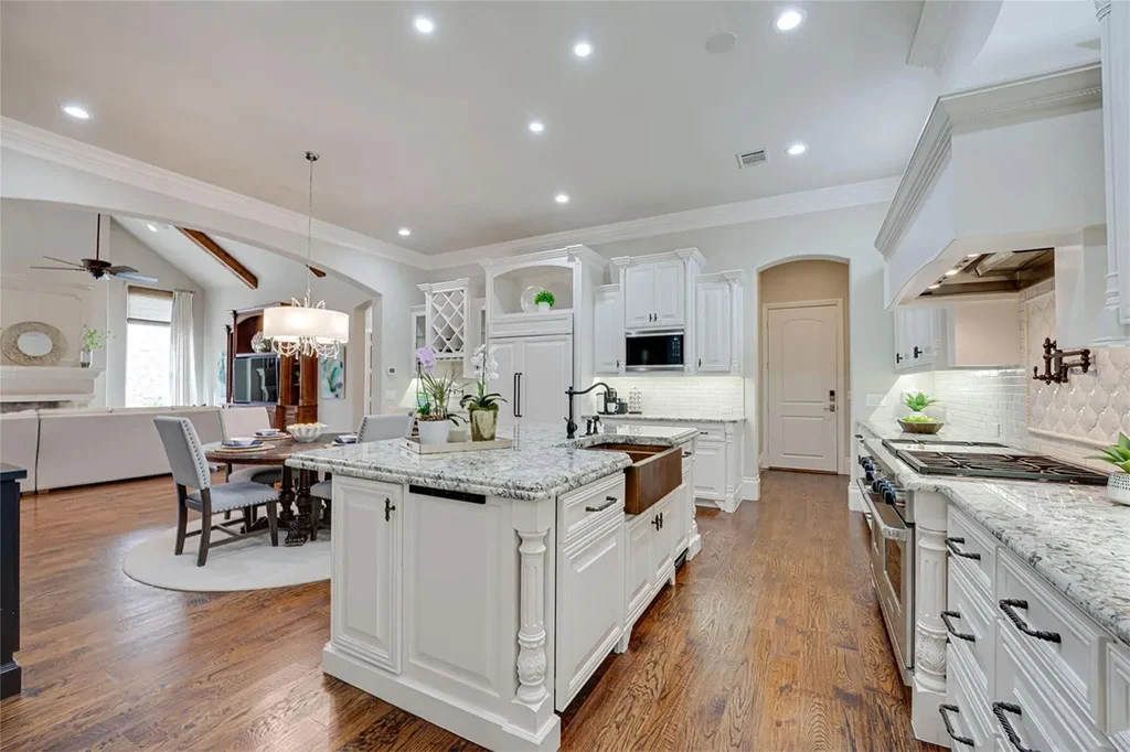 6825 Labelle Ct, Plano, TX 75024 6825 Labelle Ct, Plano, TX 75024